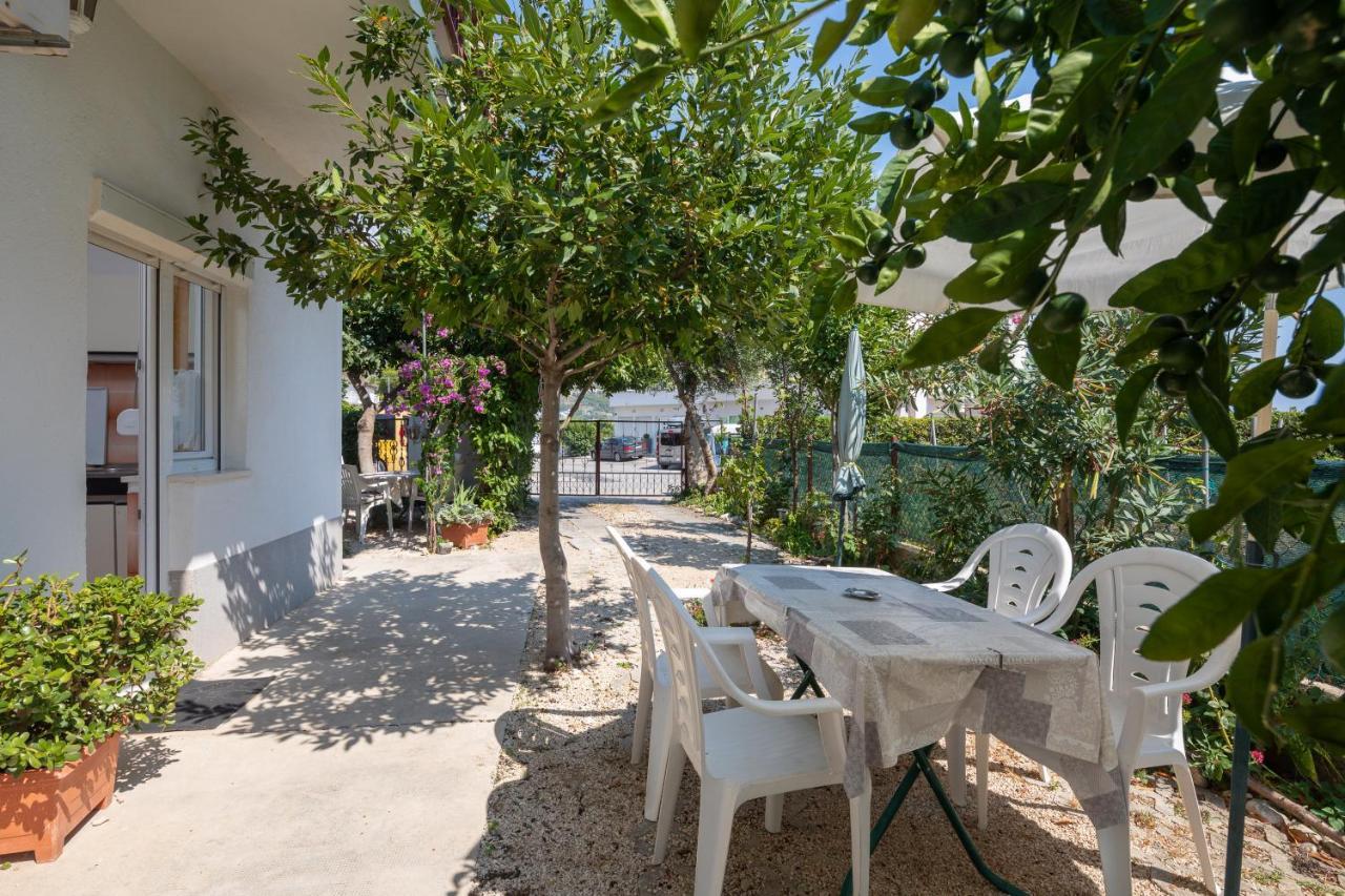 Apartments Near Beach Babic Split Eksteriør billede